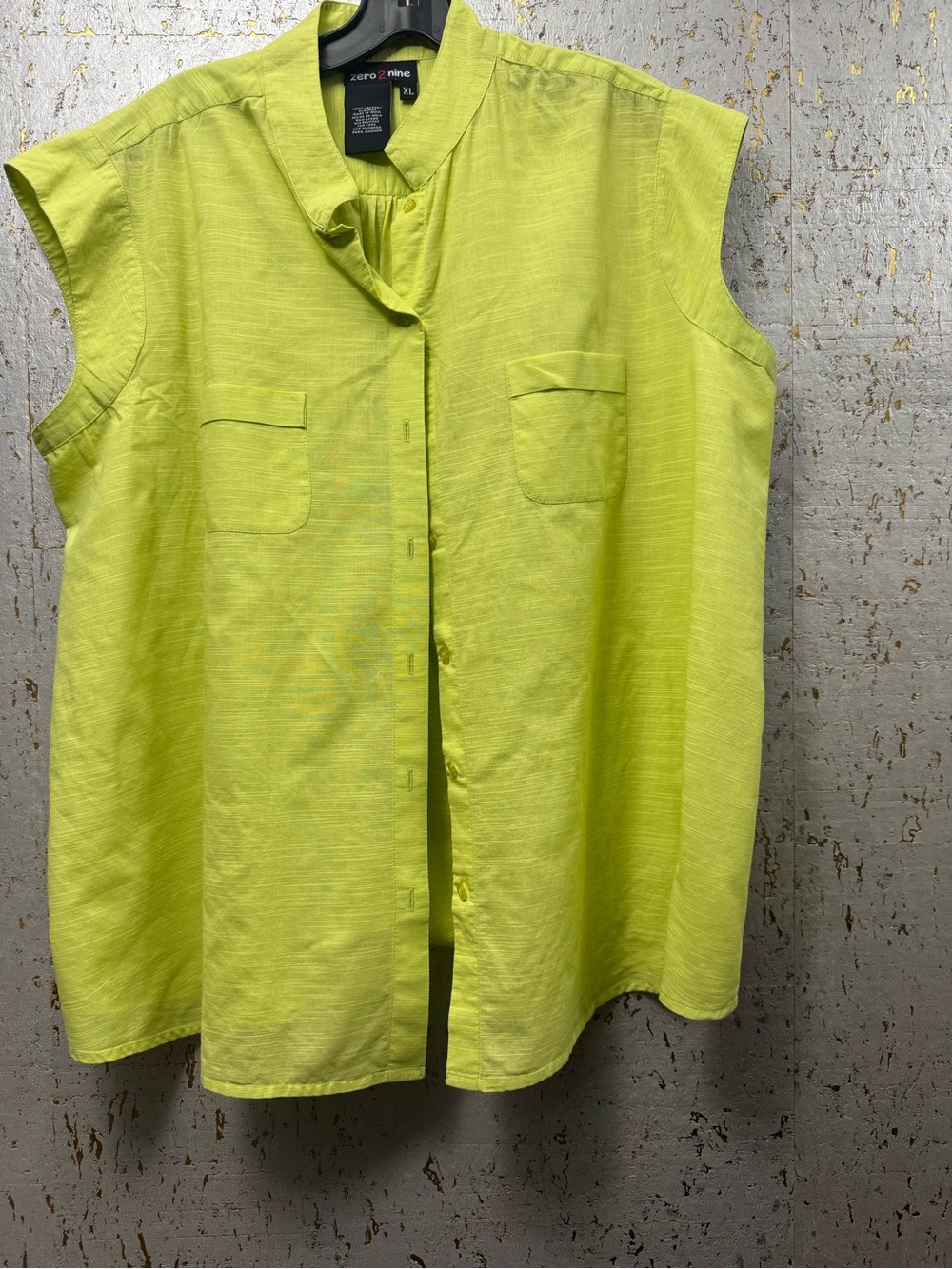 Zero 2 Nine Lime Green Sleeveless Button-Front Top